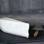 MariekeGouda-ThorpRedWine-2.jpg